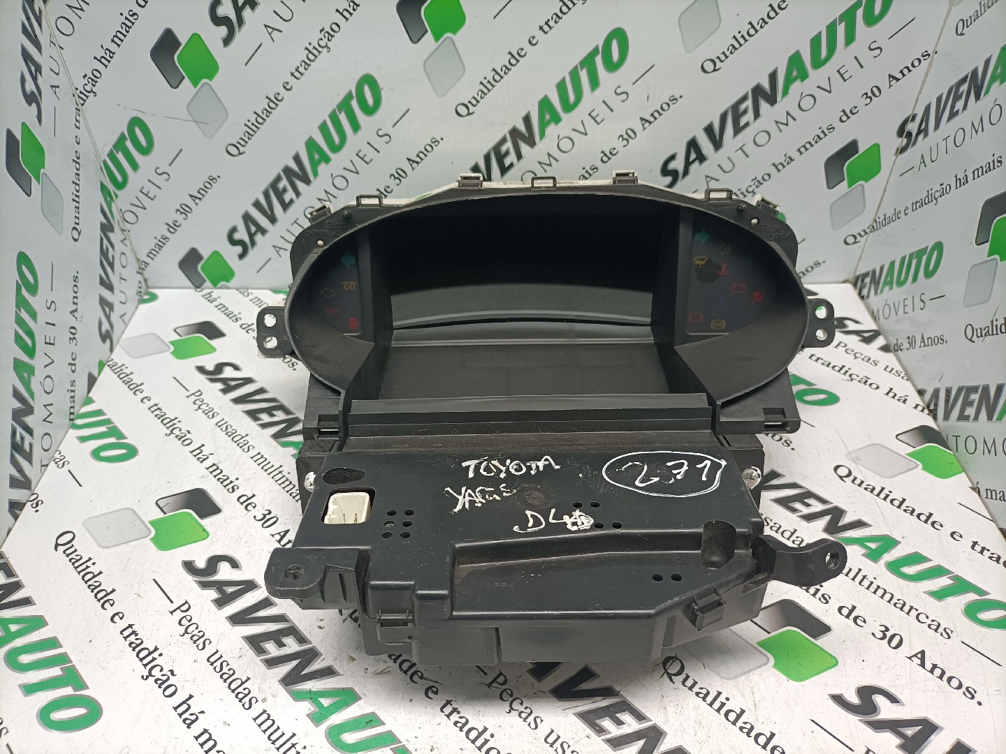 Quadrante TOYOTA YARIS VERSO / FUN CARGO (_P2_) | 99 - 05