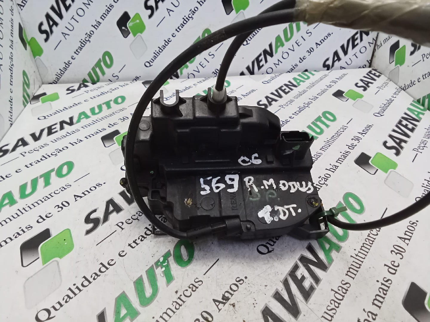 Fecho / Fechadura Porta Trás Dto RENAULT MODUS / GRAND MODUS (F/JP0_) | 04 - 
