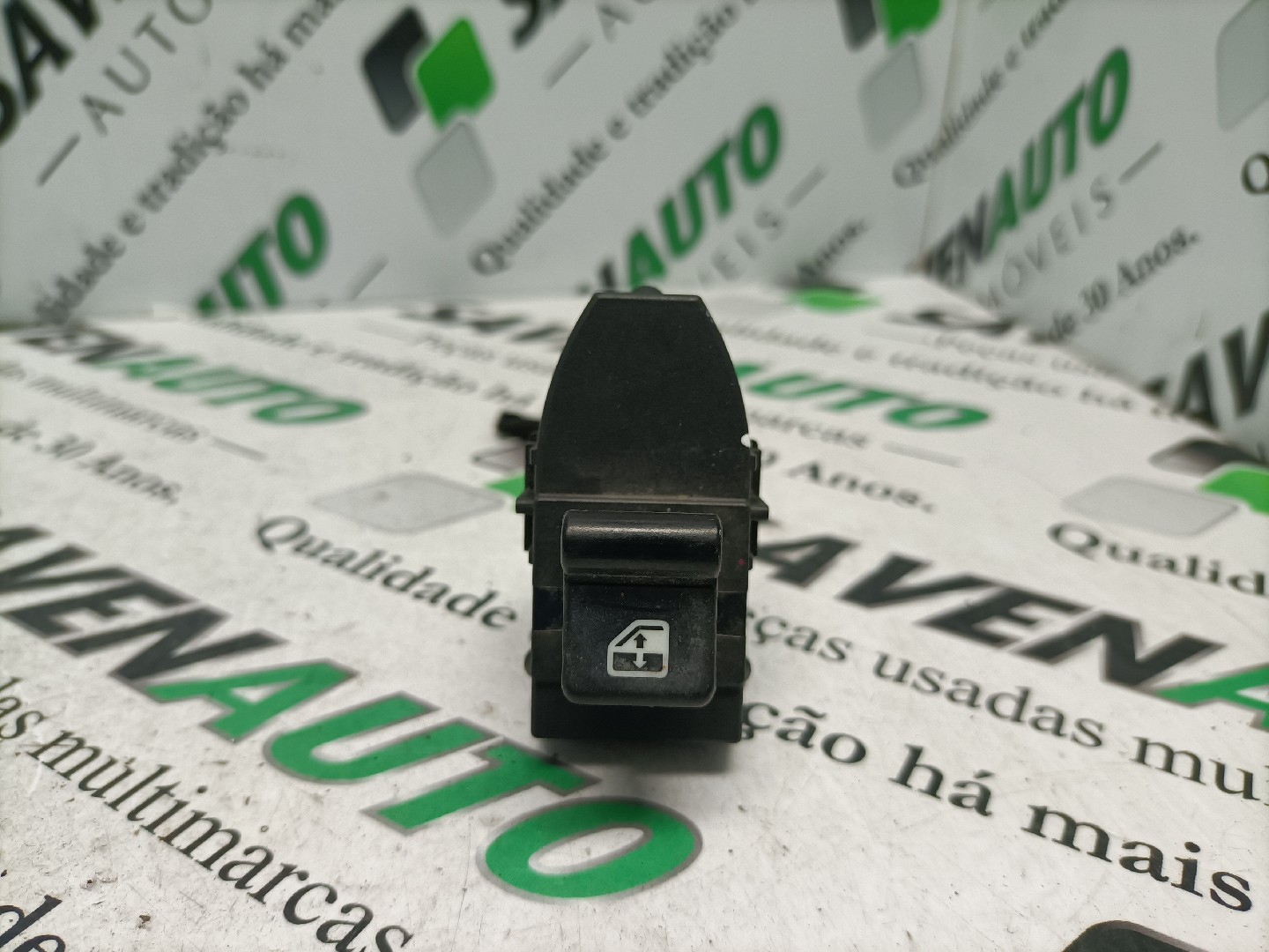 Botão / Botões / Comutador Vidro Dto ALFA ROMEO GIULIETTA (940_) | 10 - 