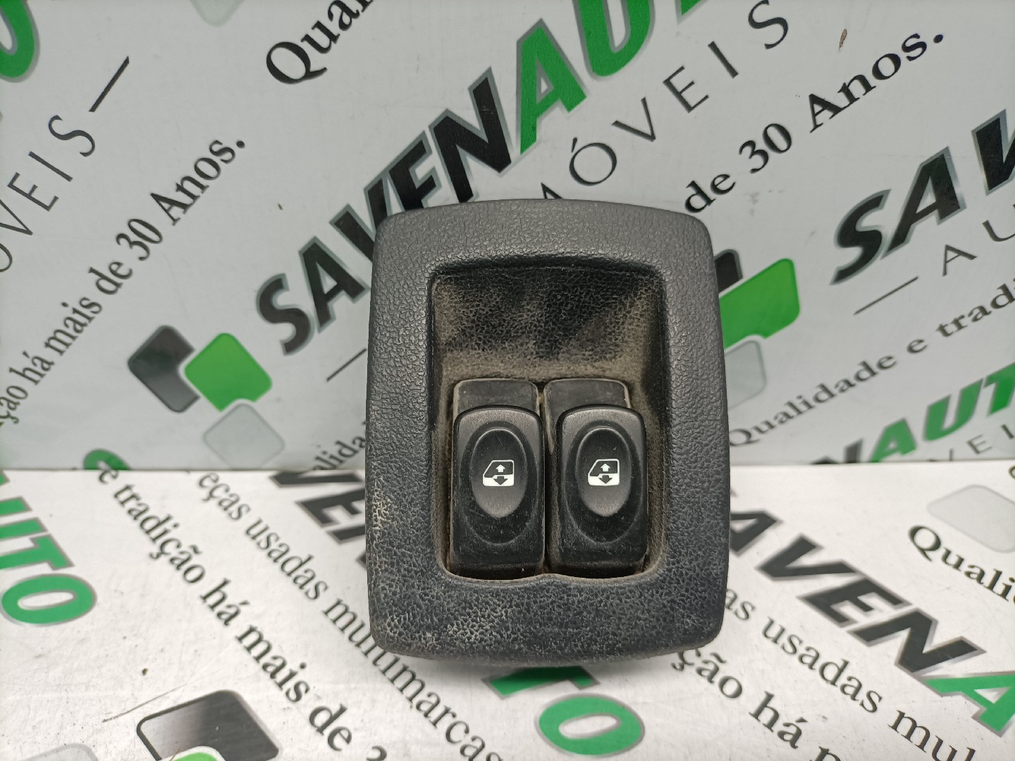 Botão / Botões / Comutador Vidro Esq DACIA LOGAN (LS_) | 04 - 