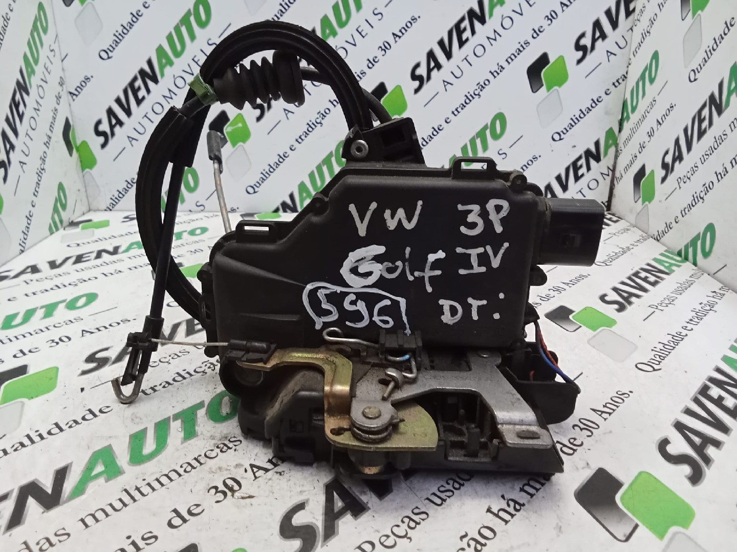 Fecho / Fechadura Porta Dto VOLKSWAGEN GOLF IV (1J1) | 97 - 07