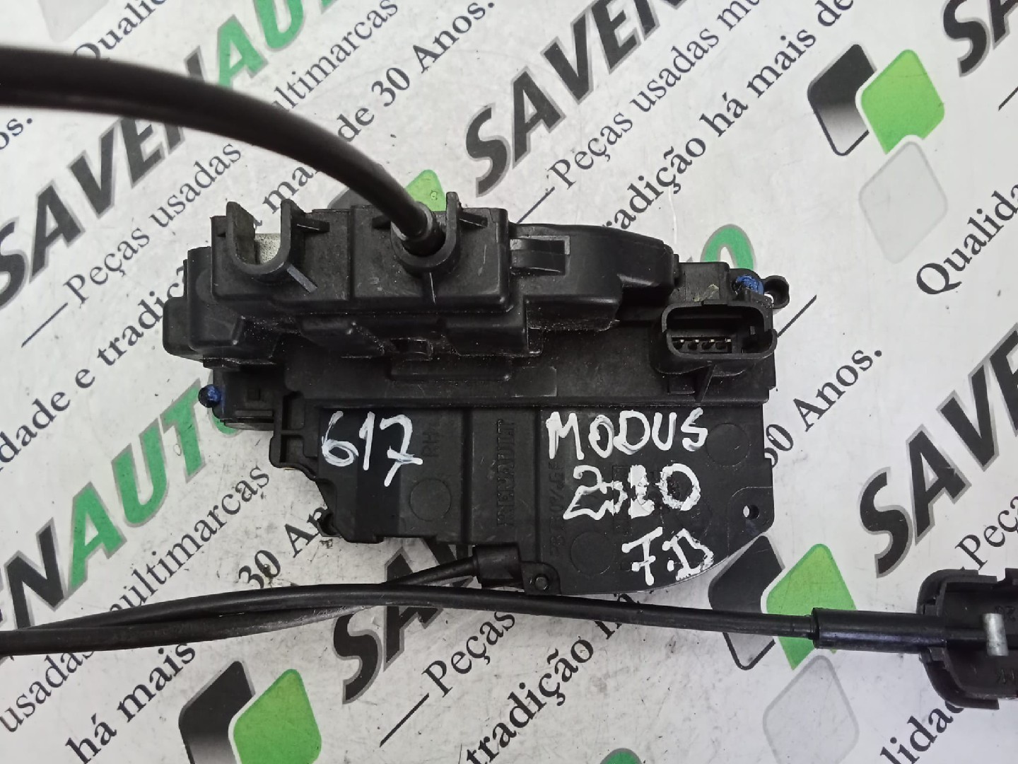 Fecho / Fechadura Porta Frente Dto RENAULT MODUS / GRAND MODUS (F/JP0_) | 04 - 