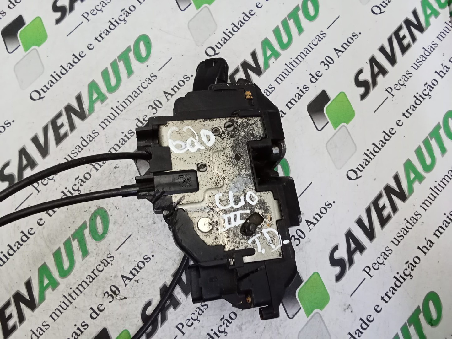 Fecho / Fechadura Porta Trás Dto RENAULT CLIO III (BR0/1, CR0/1) | 05 - 