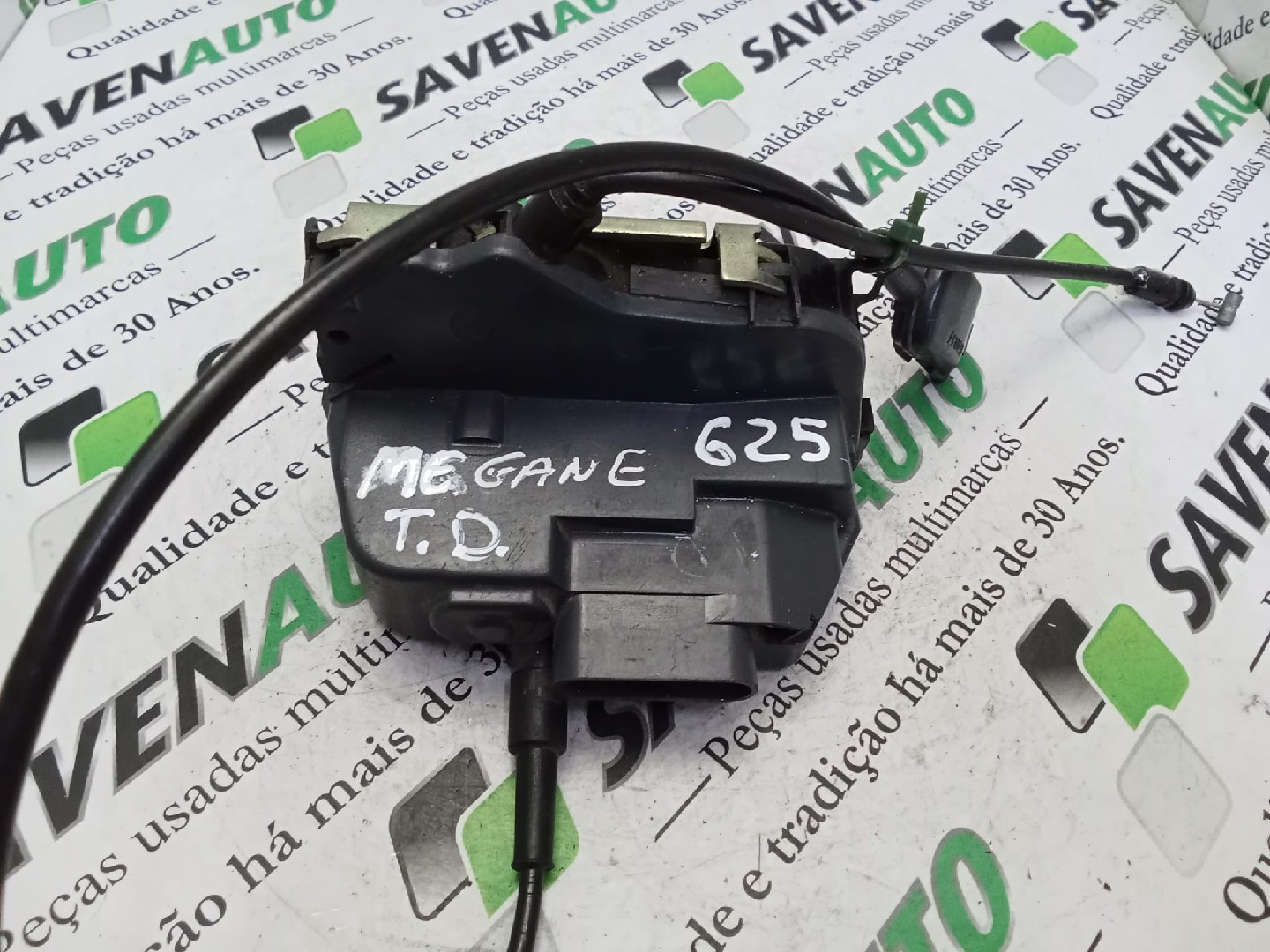 Fecho / Fechadura Porta Trás Dto RENAULT MEGANE II (BM0/1_, CM0/1_) | 01 - 12