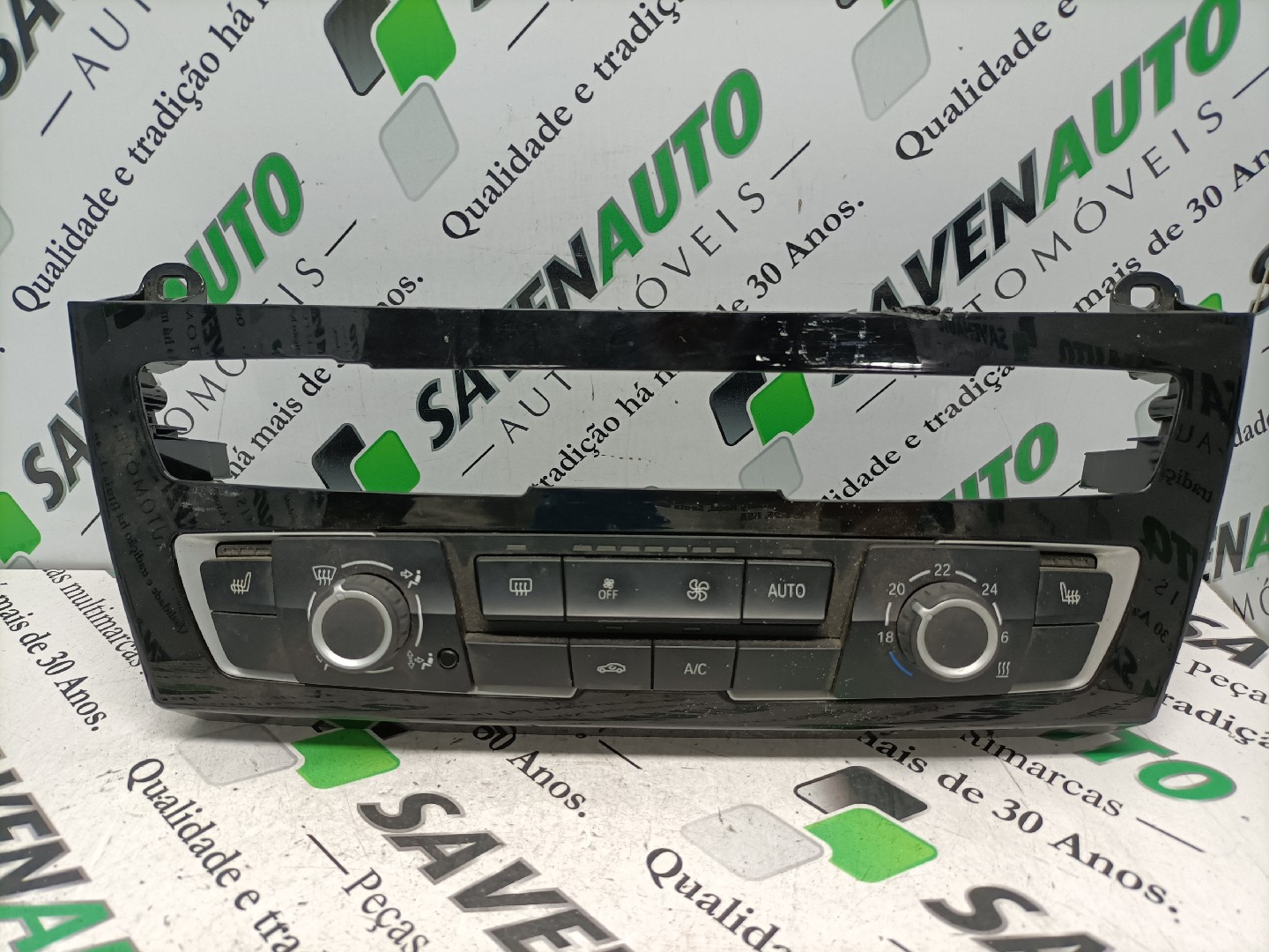 Comando / Botão de Sofagem / Climatronic BMW 1 (F20) | 11 - 19