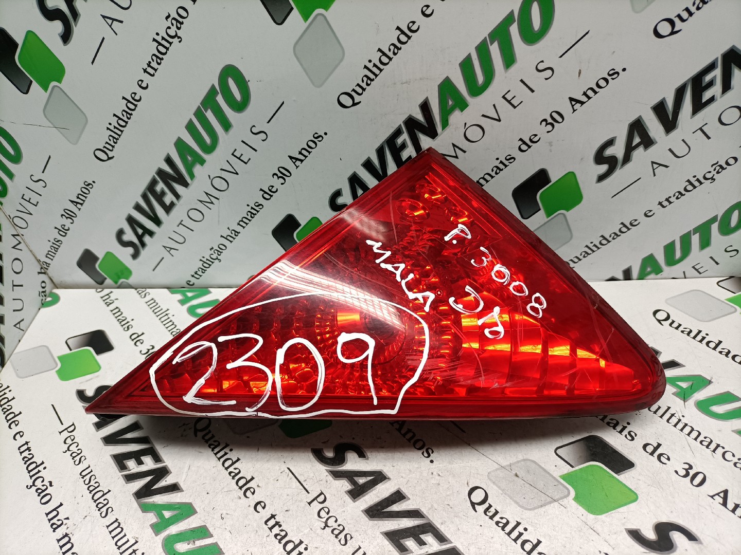 Farolim Mala Dto PEUGEOT 3008 Veículo multiuso (0U_) | 09 - 17