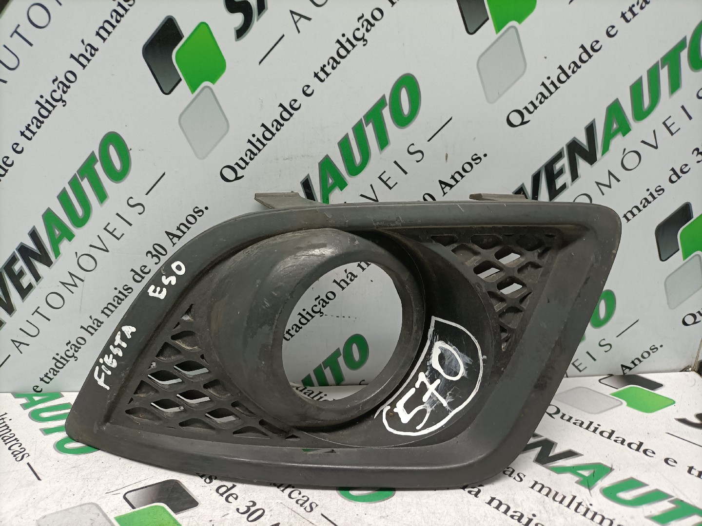 Grelha Frente / Frontal FORD FIESTA IV (JA_, JB_) | 95 - 02