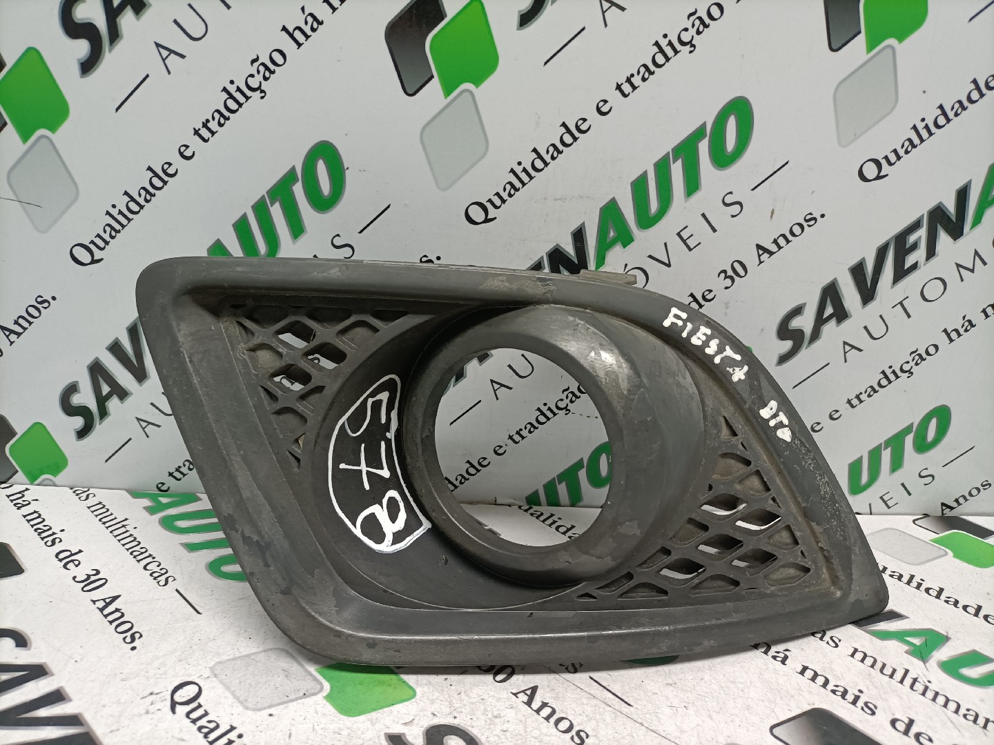 Grelha Frente / Frontal FORD FIESTA V (JH_, JD_) | 01 - 14