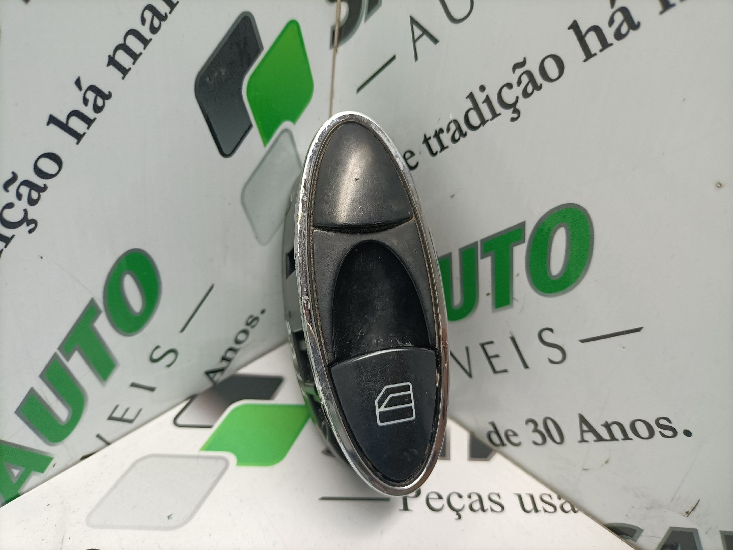 Botão / Botões / Comutador Vidro Dto MERCEDES-BENZ CLS (C219) | 04 - 11