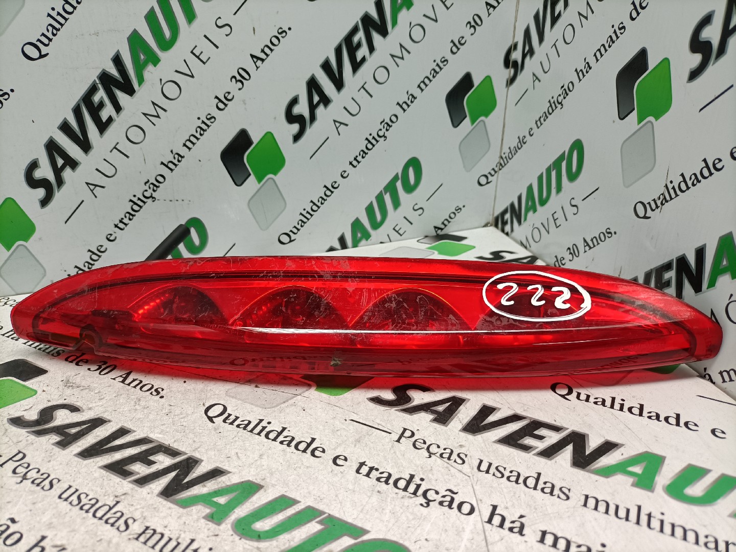 3º Stop PEUGEOT 208 I (CA_, CC_) | 12 - 
