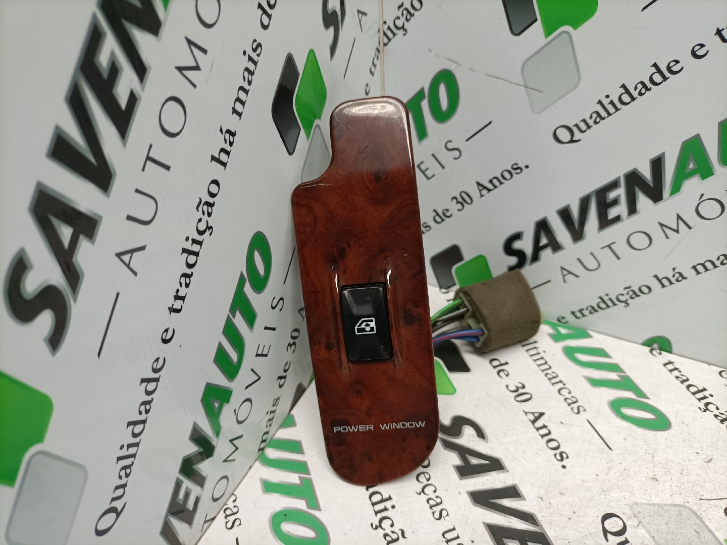 Botão / Botões / Comutador Vidro Dto SSANGYONG MUSSO (FJ) | 93 - 07