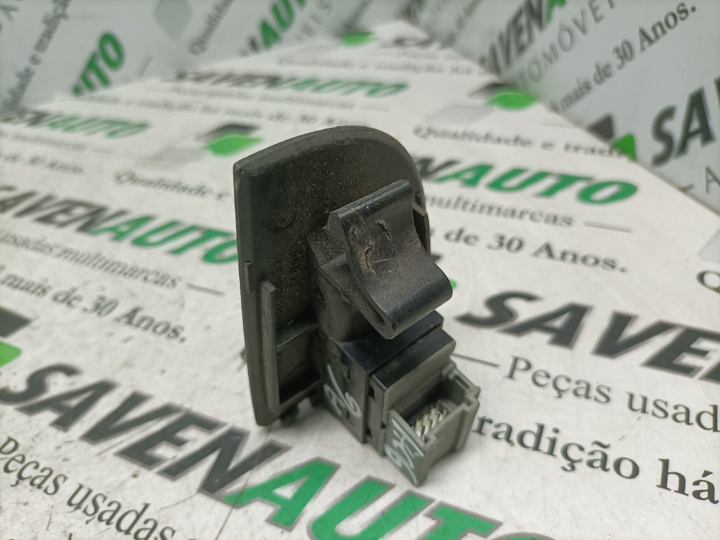 Botão / Botões / Comutador Vidro Dto AUDI ALLROAD (4BH, C5) | 00 - 05 Imagem-1