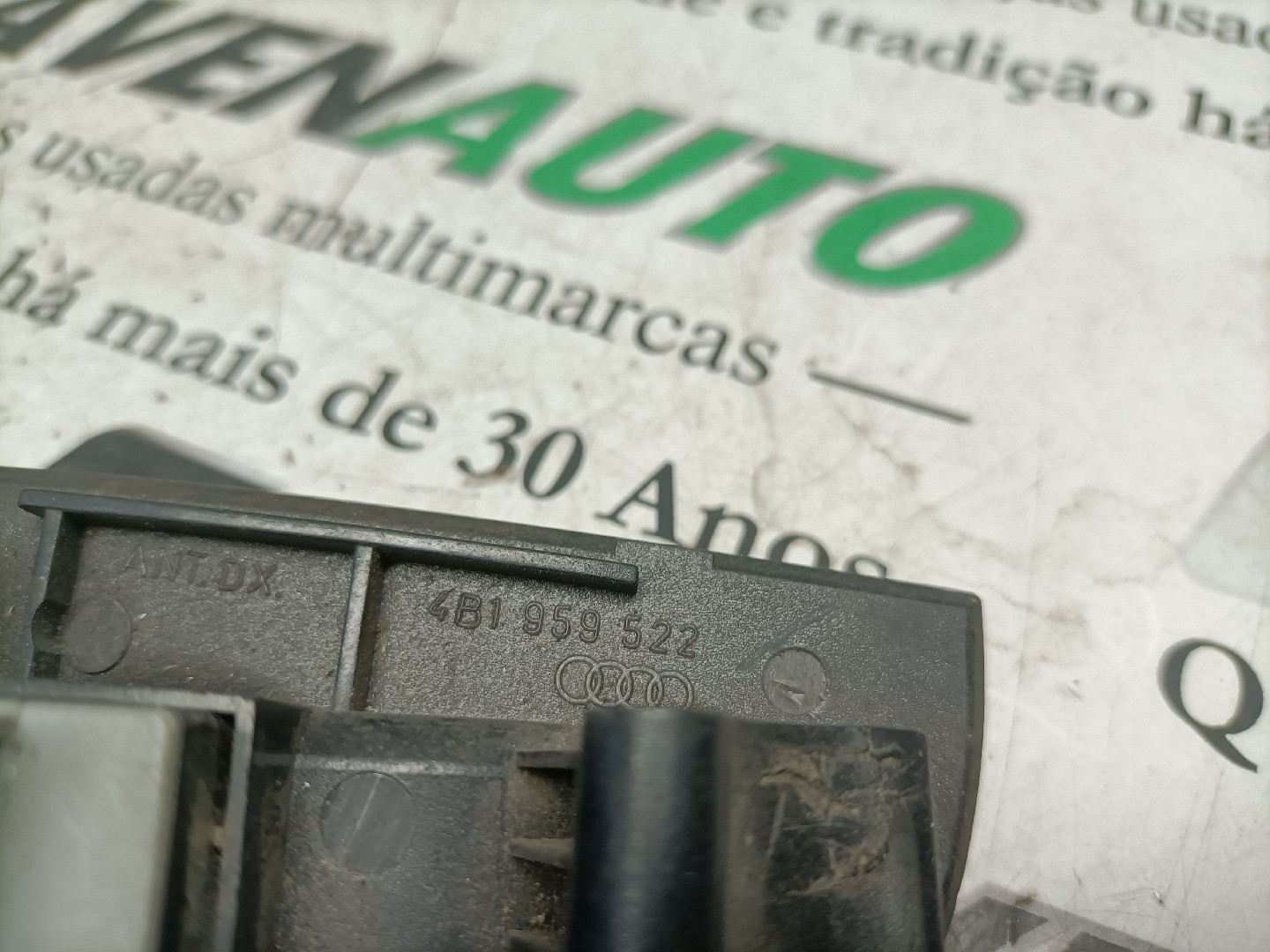 Botão / Botões / Comutador Vidro Dto AUDI ALLROAD (4BH, C5) | 00 - 05 Imagem-3