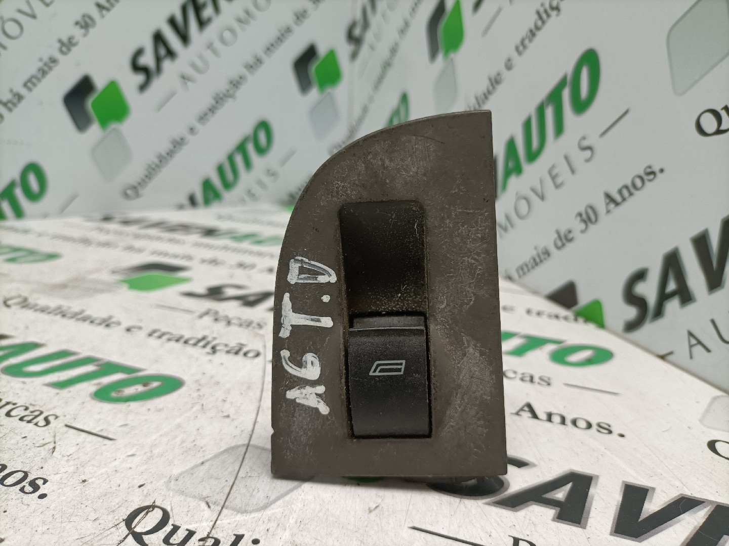 Botão / Botões / Comutador Vidro Dto AUDI ALLROAD (4BH, C5) | 00 - 05