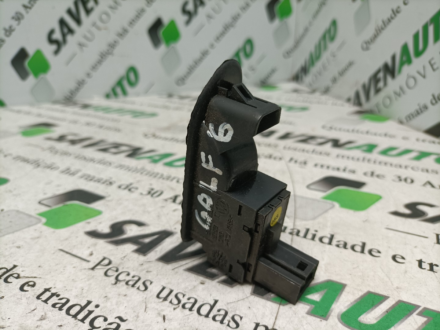 Botão / Botões / Comutador Vidro Dto VOLKSWAGEN GOLF VI (5K1) | 08 - 14 Imagem-1