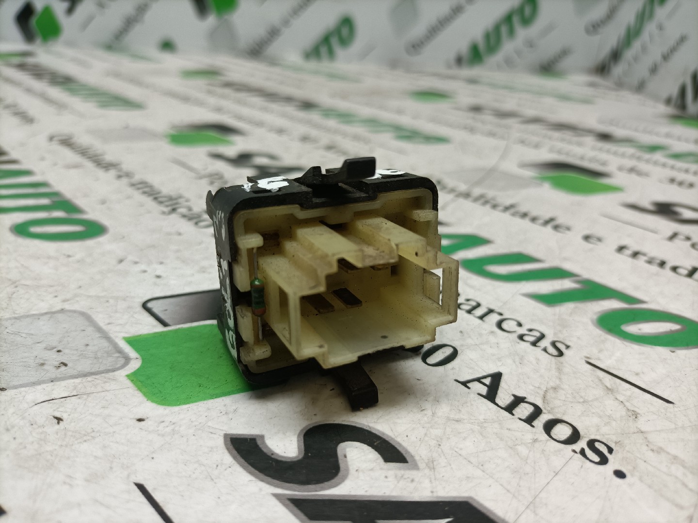 Botão / Botões / Comutador Vidro Dto VOLKSWAGEN GOLF III (1H1) | 91 - 98 Imagem-1