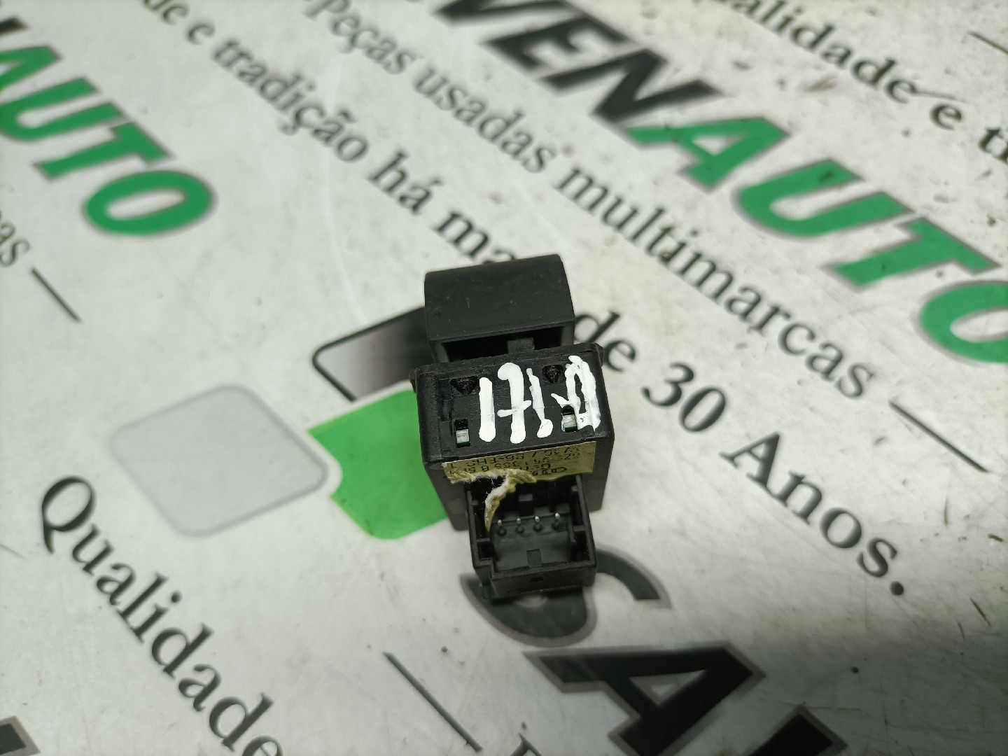 Botão / Botões / Comutador Vidro Dto AUDI A3 (8P1) | 03 - 13 Imagem-2