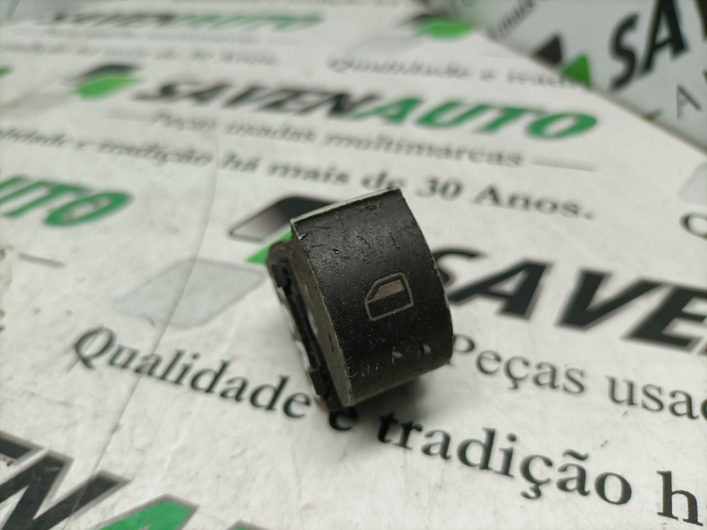 Botão / Botões / Comutador Vidro Dto AUDI A4 (8E2, B6) | 00 - 05