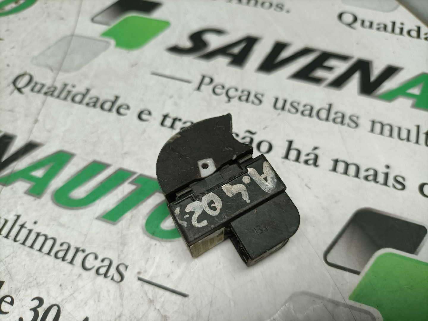 Botão / Botões / Comutador Vidro Dto AUDI A4 (8E2, B6) | 00 - 05 Imagem-1