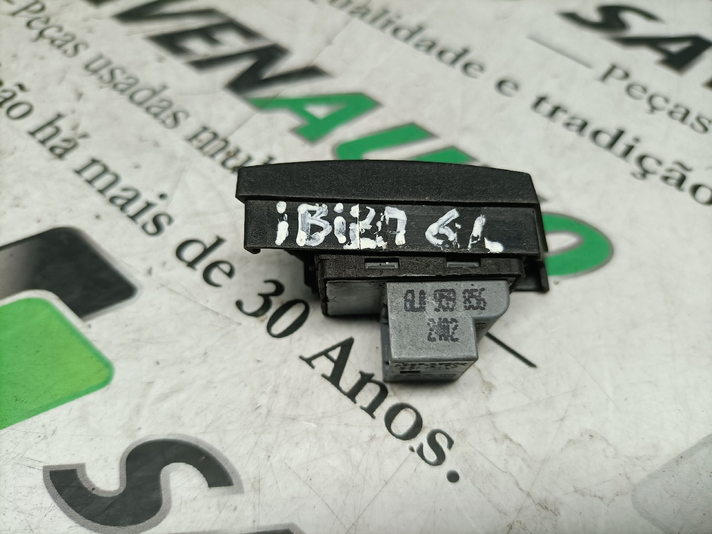 Botão / Botões / Comutador Vidro Dto SEAT IBIZA III (6L1) | 02 - 09 Imagem-2