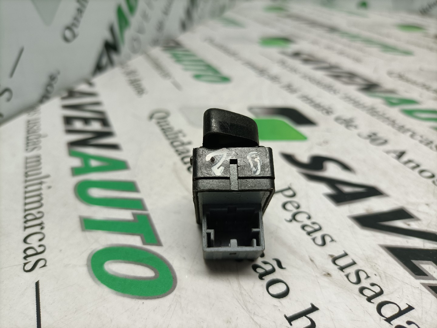 Botão / Botões / Comutador Vidro Dto VOLKSWAGEN POLO (9N_) | 01 - 14 Imagem-2