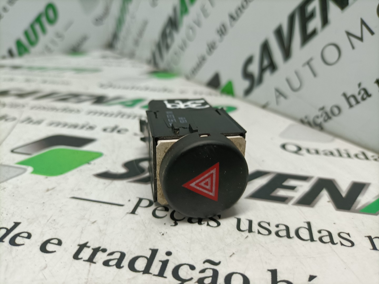 Botão de 4 Piscas SEAT LEON (1P1) | 05 - 13