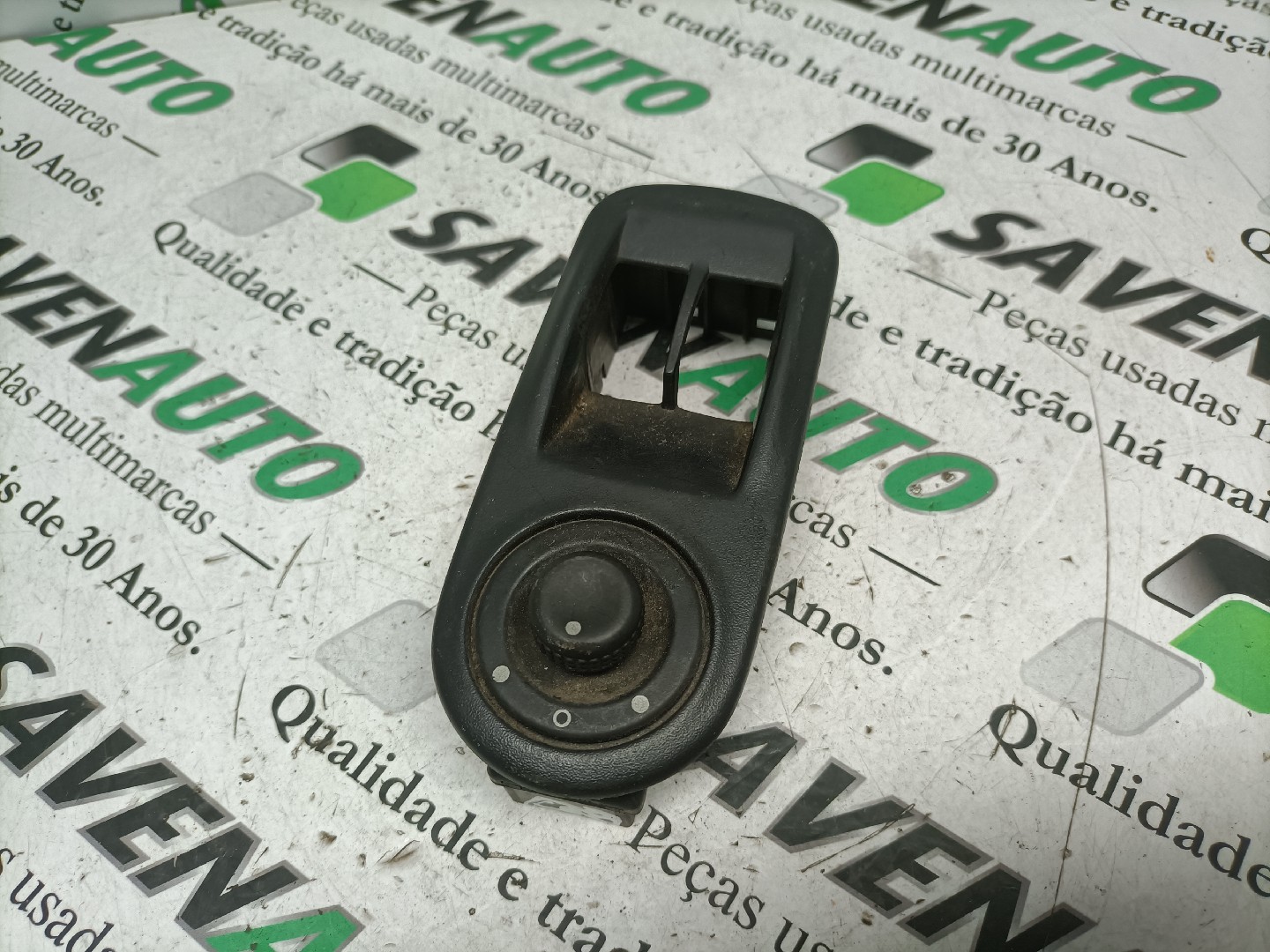 Botão / Comando Regulador de Espelhos RENAULT TRAFIC II Caixa (FL) | 01 - 