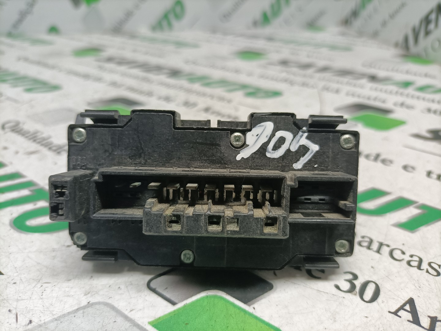 Botão de 4 Piscas MERCEDES-BENZ E-CLASS (W210) | 95 - 03 Imagem-2