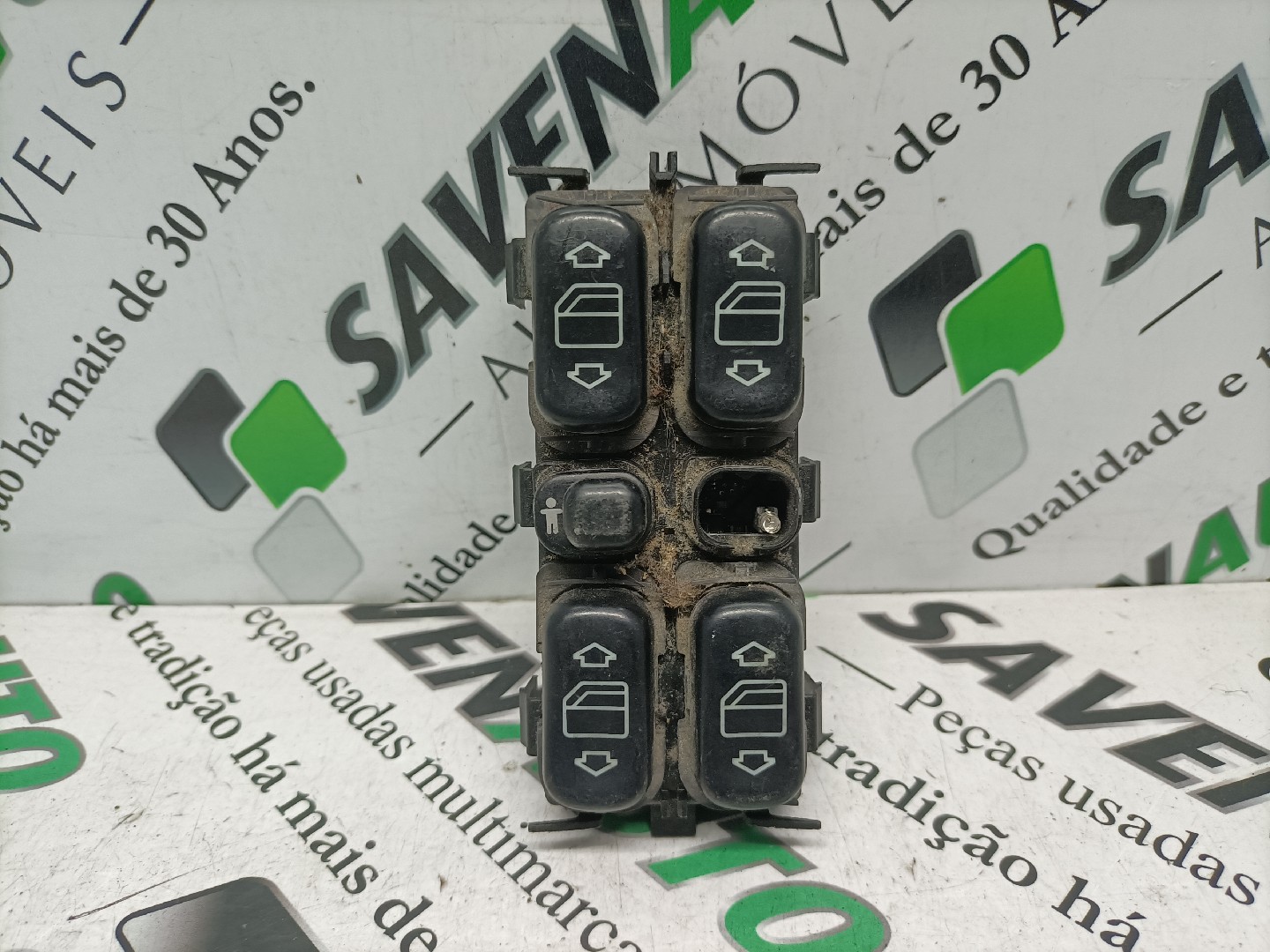 Botão / Botões / Comutador Vidro Esq MERCEDES-BENZ A-CLASS (W168) | 97 - 05