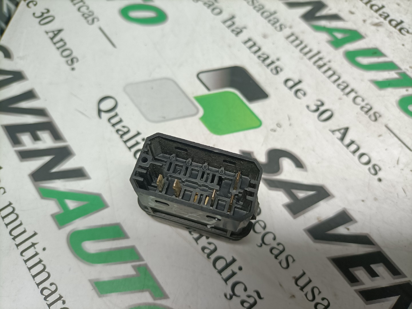 Botão / Botões / Comutador Vidro Dto MERCEDES-BENZ VITO Caixa (638) | 97 - 03 Imagem-2