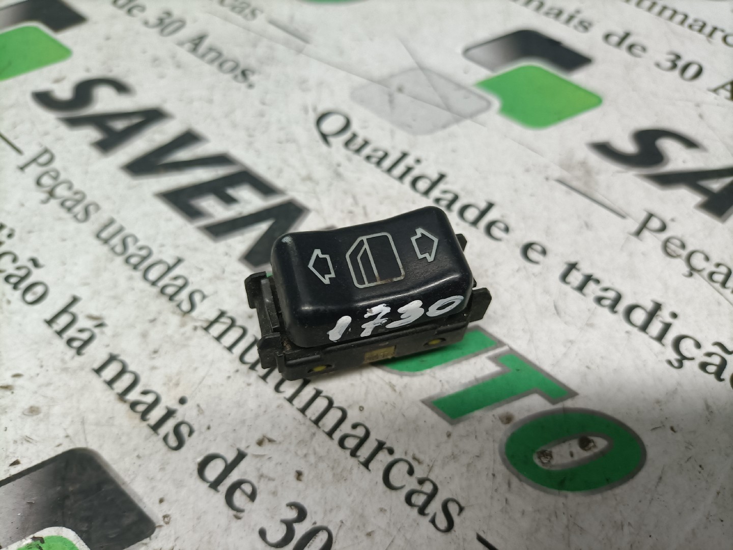 Botão / Botões / Comutador Vidro Dto MERCEDES-BENZ C-CLASS (W202) | 93 - 00