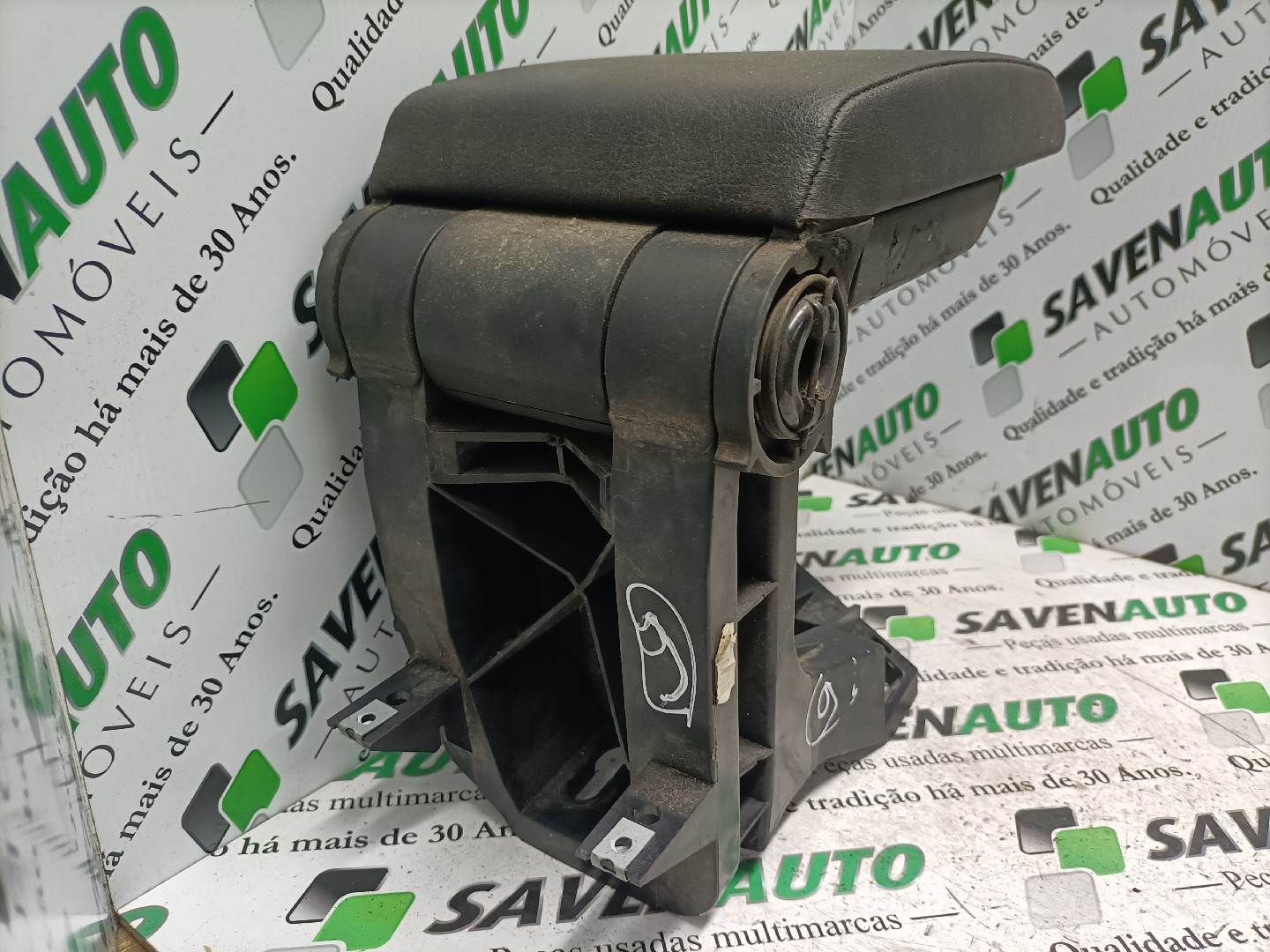 Apoio / Encosto de Braço BMW 3 (E46) | 97 - 05 Imagem-2