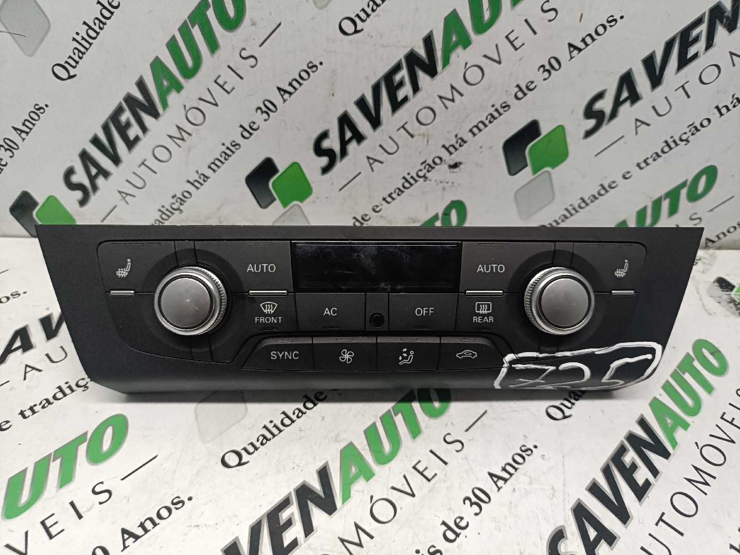 Comando / Botão de Sofagem / Climatronic AUDI A6 (4G2, 4GC, C7) | 10 - 18