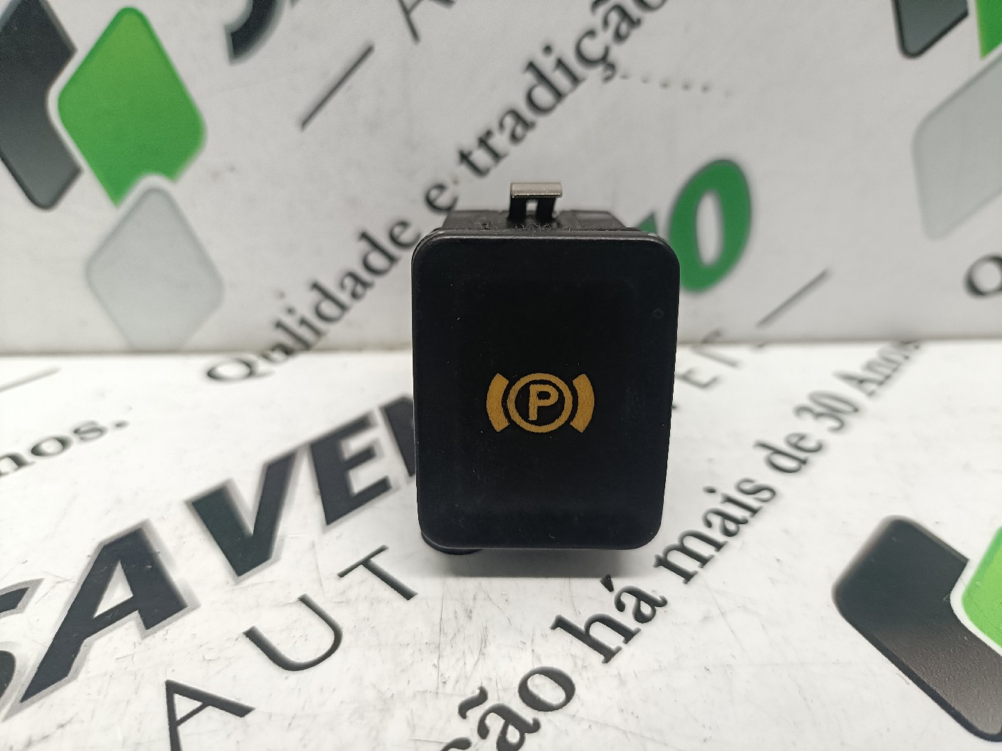 Comando / Botão Travão de Mão VOLKSWAGEN PASSAT (3C2) | 05 - 10