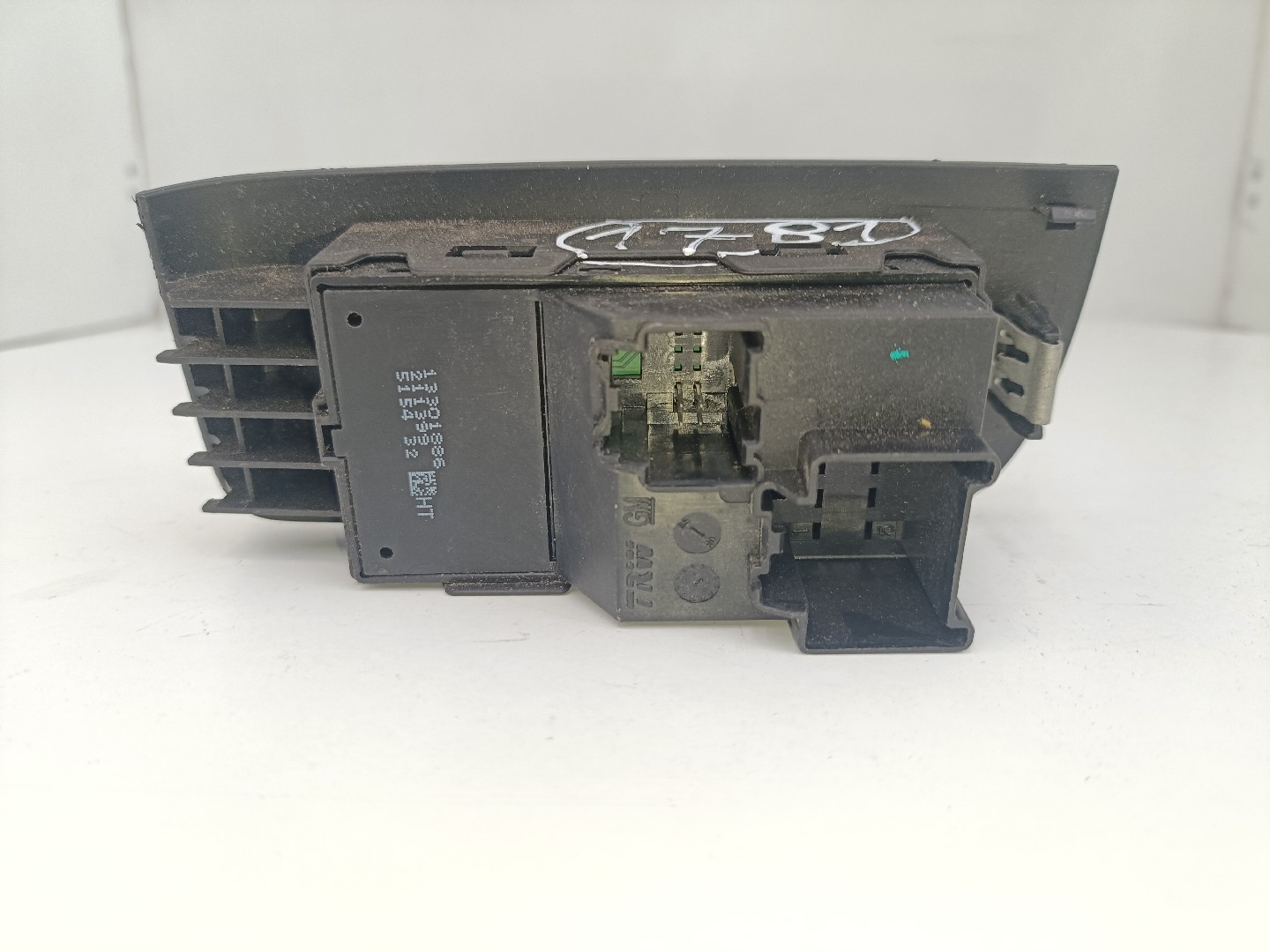 Botão / Botões / Comutador Vidro Dto OPEL ASTRA J (P10) | 09 - 15 Imagem-1