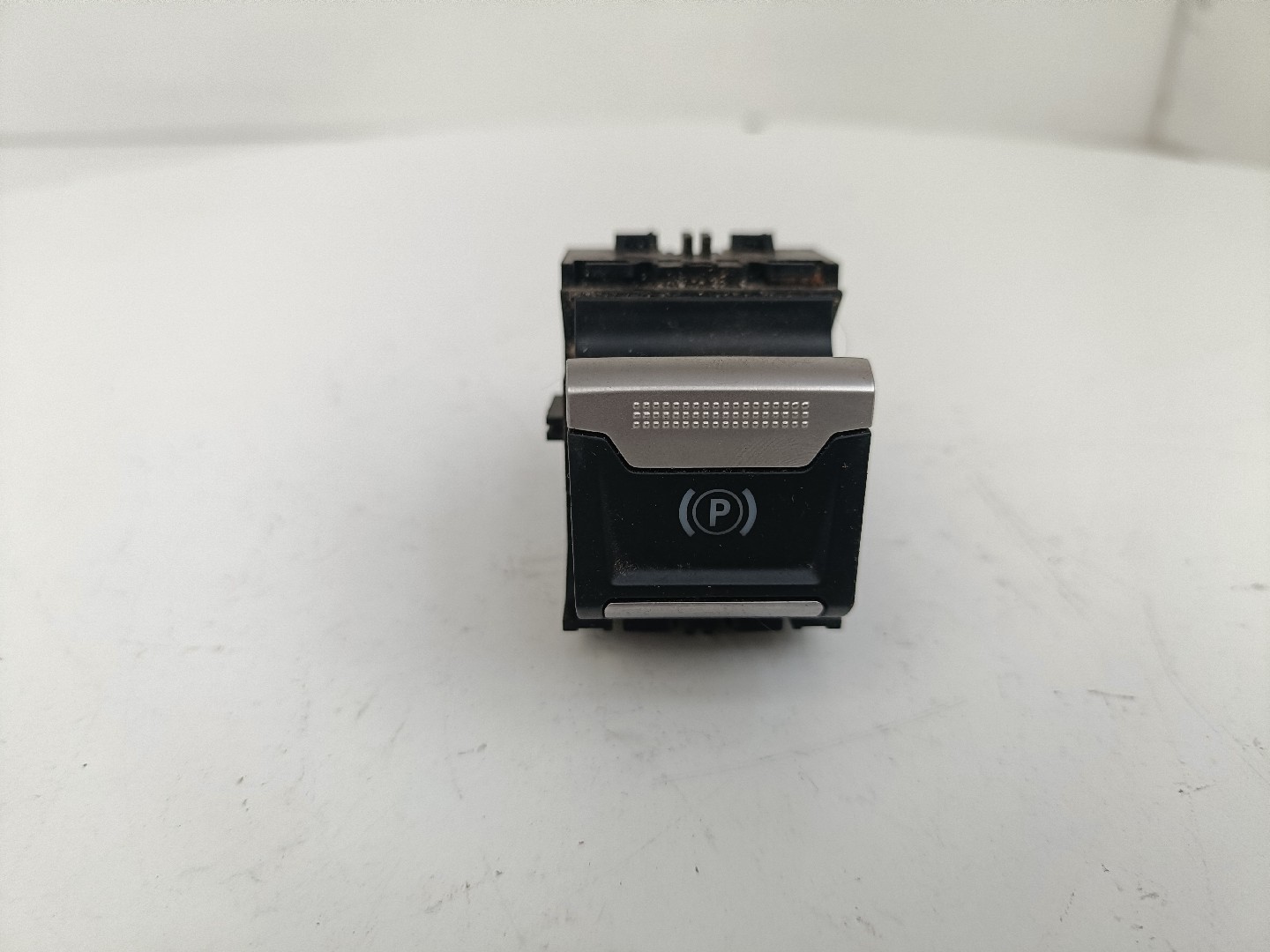 Comando / Botão Travão de Mão PEUGEOT 5008 II | 16 - 