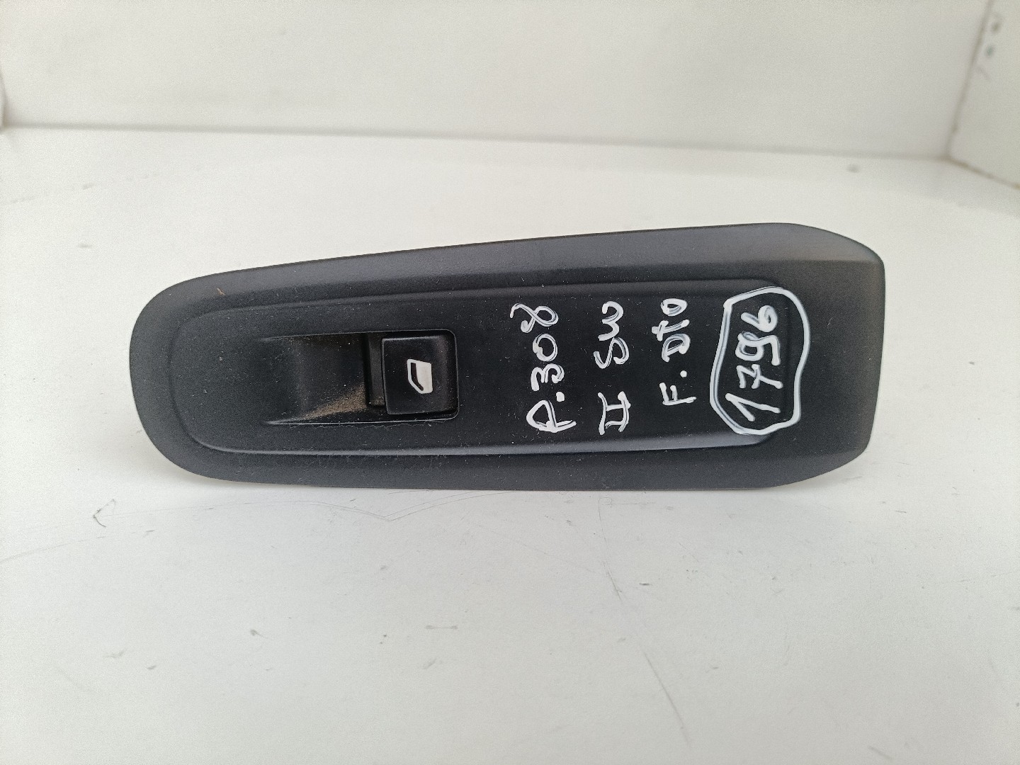 Botão / Botões / Comutador Vidro Dto PEUGEOT 308 SW II | 14 - 