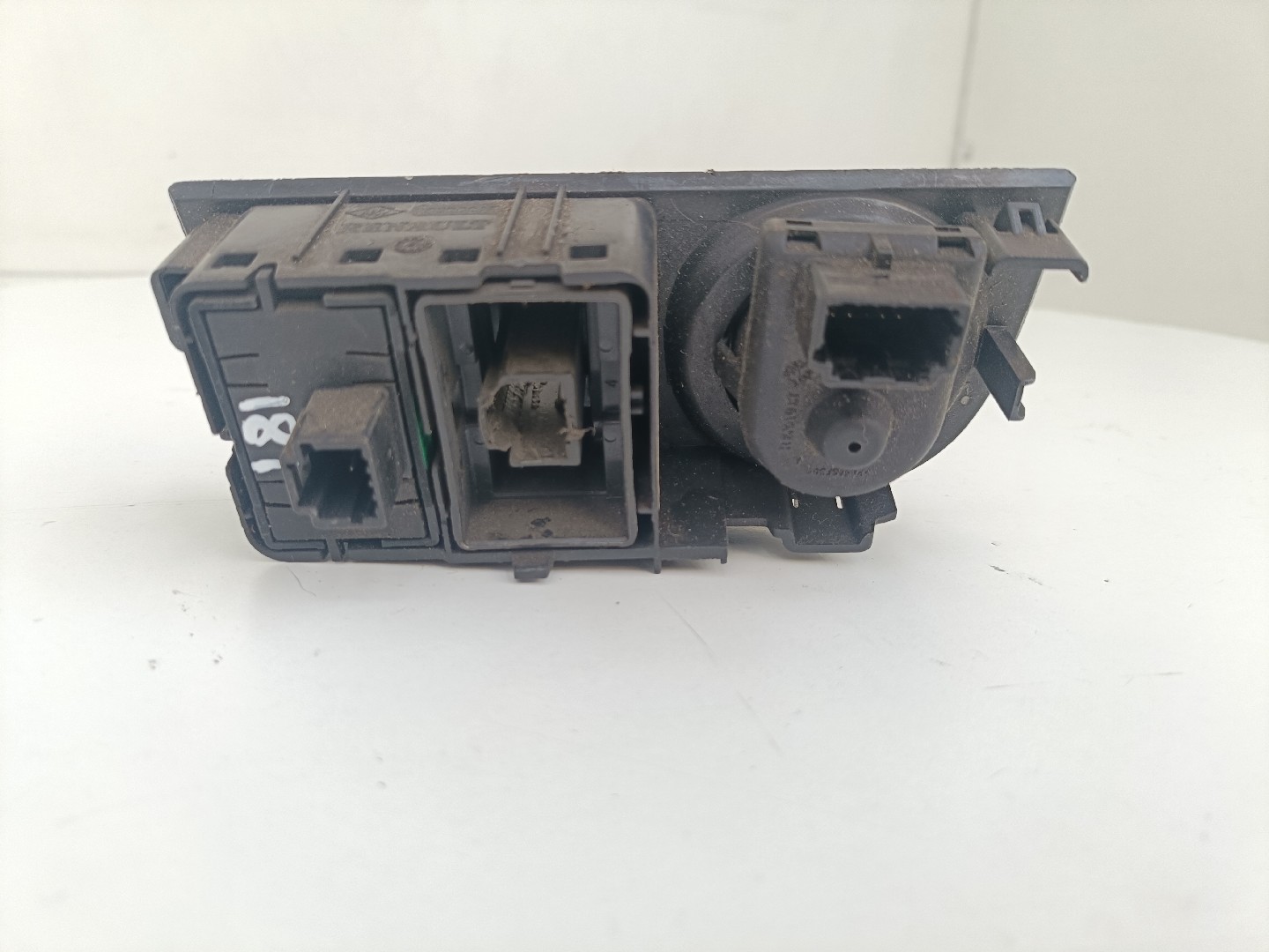 Botão / Comando Regulador de Espelhos DACIA LOGAN MCV II | 13 -  Imagem-1