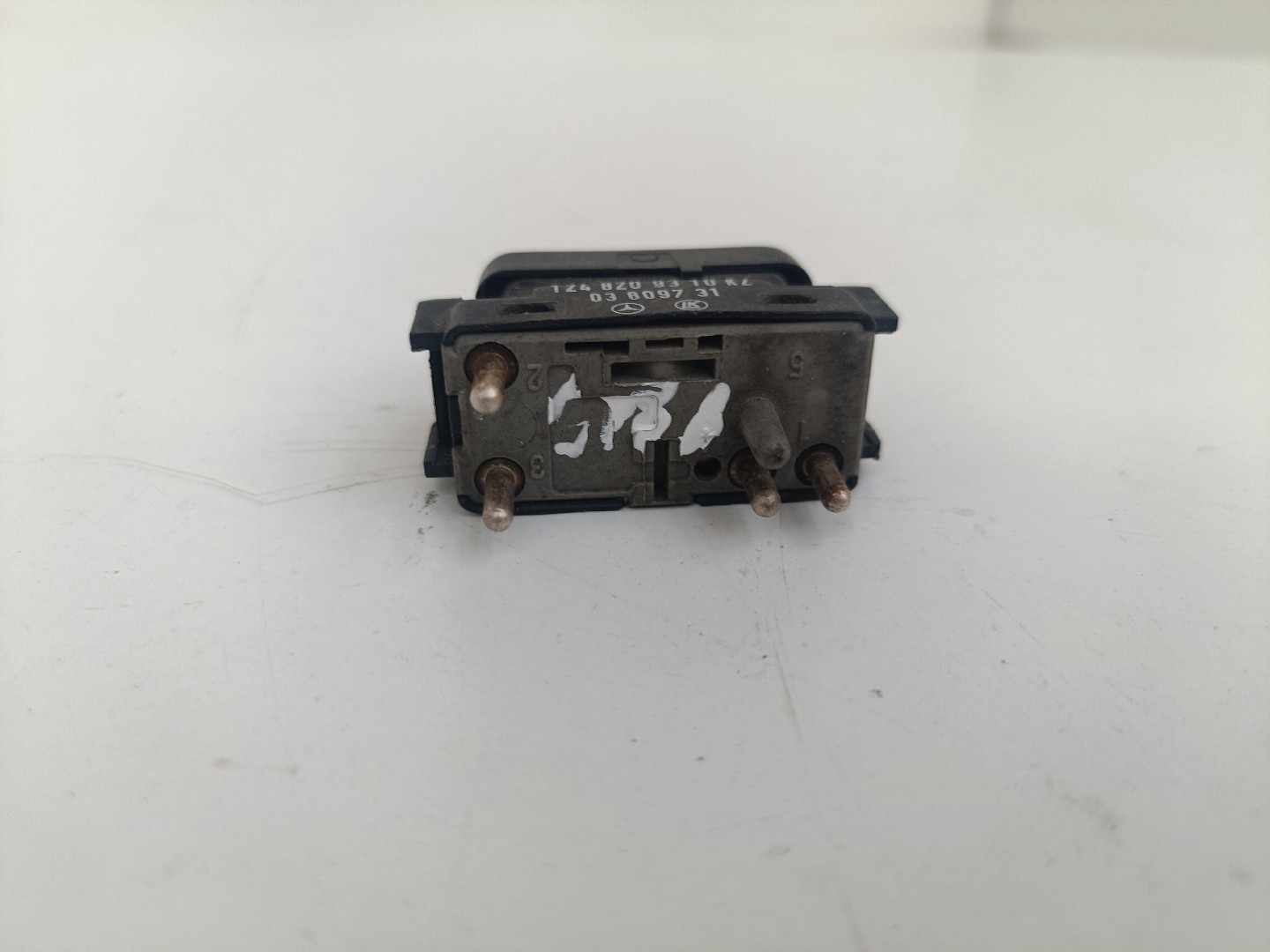 Botão / Botões / Comutador Vidro Dto MERCEDES-BENZ TRÊS VOLUMES (W124) | 84 - 93 Imagem-1