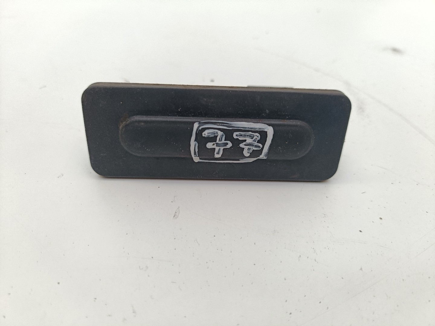 Interruptor / Switch / Botão da Mala CITROEN C4 CACTUS | 14 - 