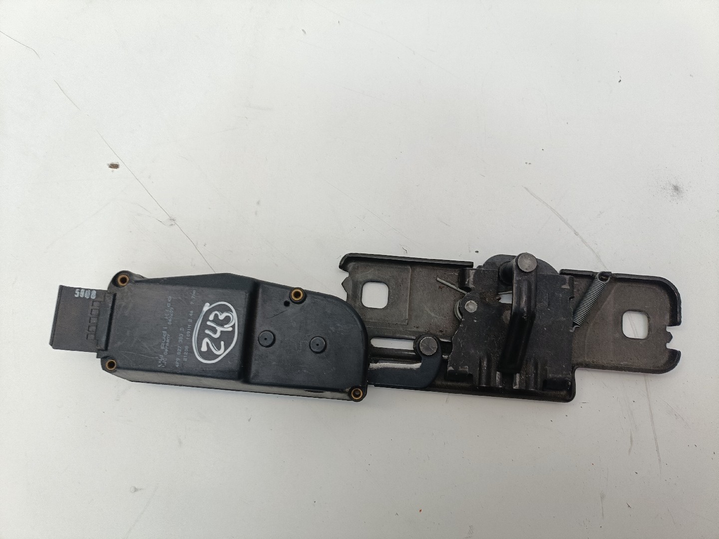 Fecho / Fechadura Mala AUDI Q7 (4LB) | 06 - 16