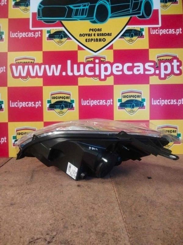 Right Headlight  CITROEN NEMO Caixa (AA_) | 08 -  Imagem-1