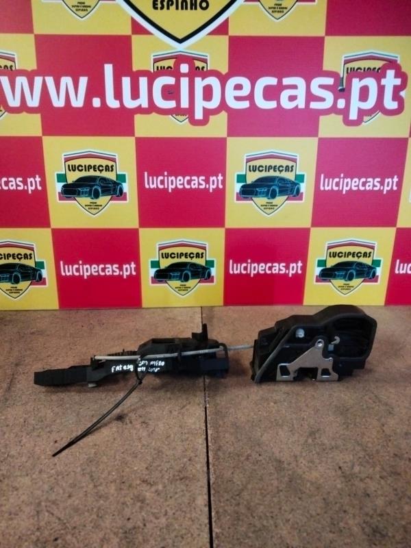 Puxador frente esquerda BMW 1 (F20) | 11 - 19