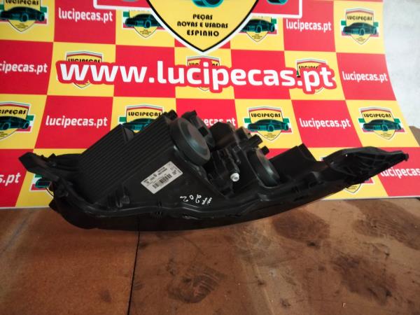 Otica Esq PEUGEOT 208 II (UB_, UP_, UW_, UJ_) | 19 -  Imagem-1