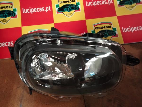 Right Headlight  CITROEN C3 III (SX) | 16 -  Imagem-1
