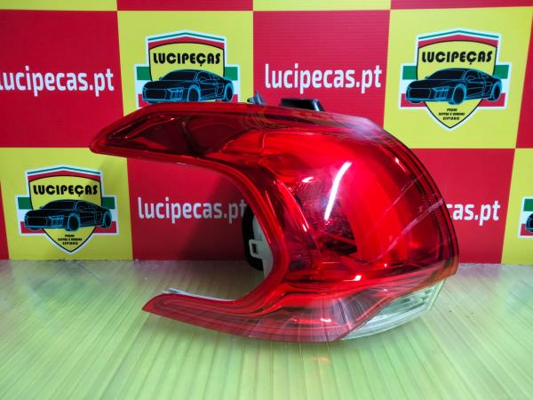 Left Tail Light  PEUGEOT 2008 I (CU_) | 13 - 