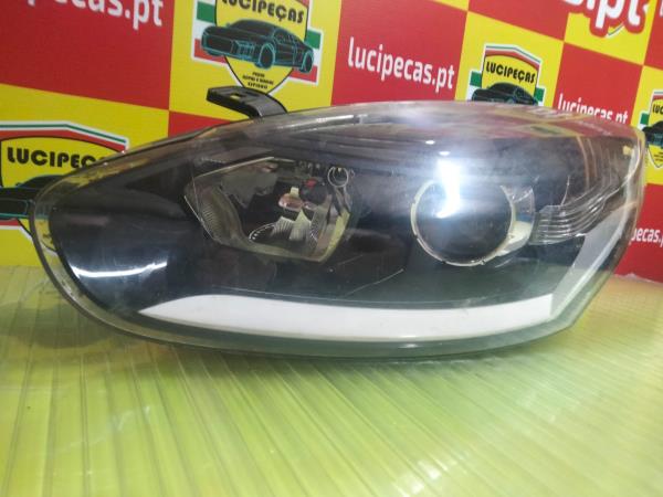 Left Headlight RENAULT MEGANE III Hatchback (BZ0/1_) | 08 - 