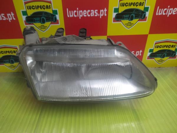 Right Headlight  RENAULT ESPACE III (JE0_) | 96 - 02