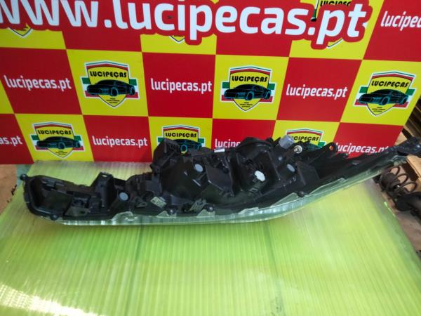 Otica Esq TOYOTA COROLLA três volumes (_E21_) | 19 -  Imagem-6