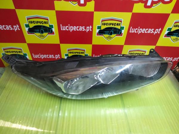 Right Headlight  FORD FIESTA VI (CB1, CCN) | 08 -  Imagem-3